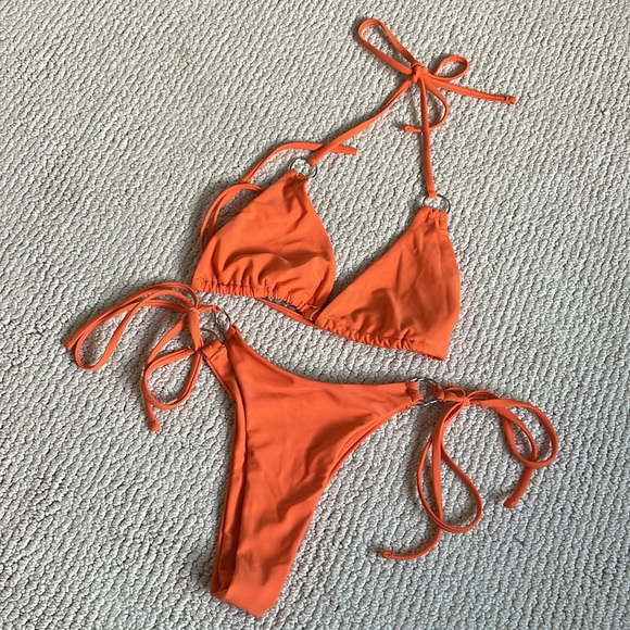 Cheeky bikini set - Picture 1 of 4